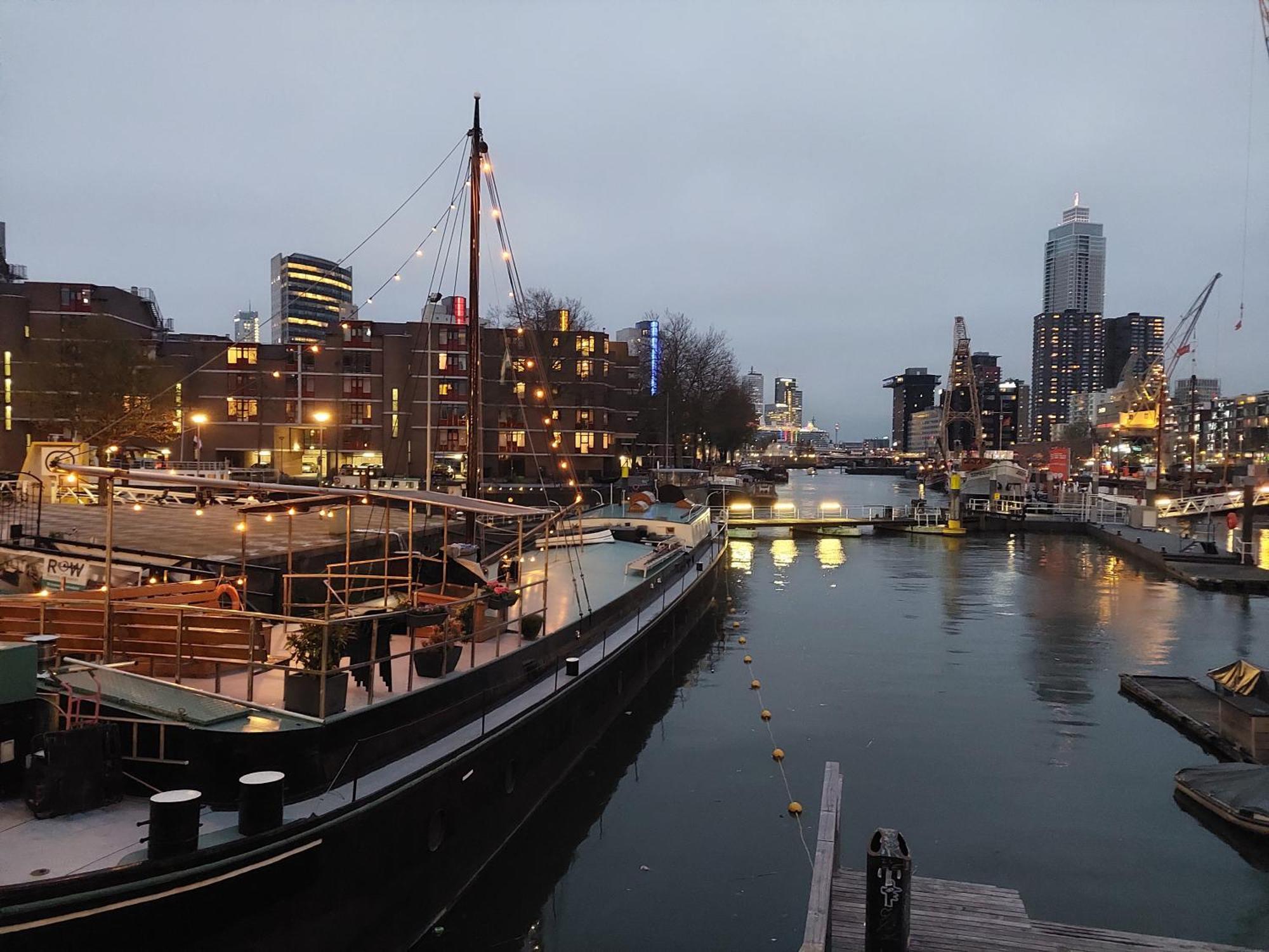 Rooms On Water Rotterdam Ngoại thất bức ảnh